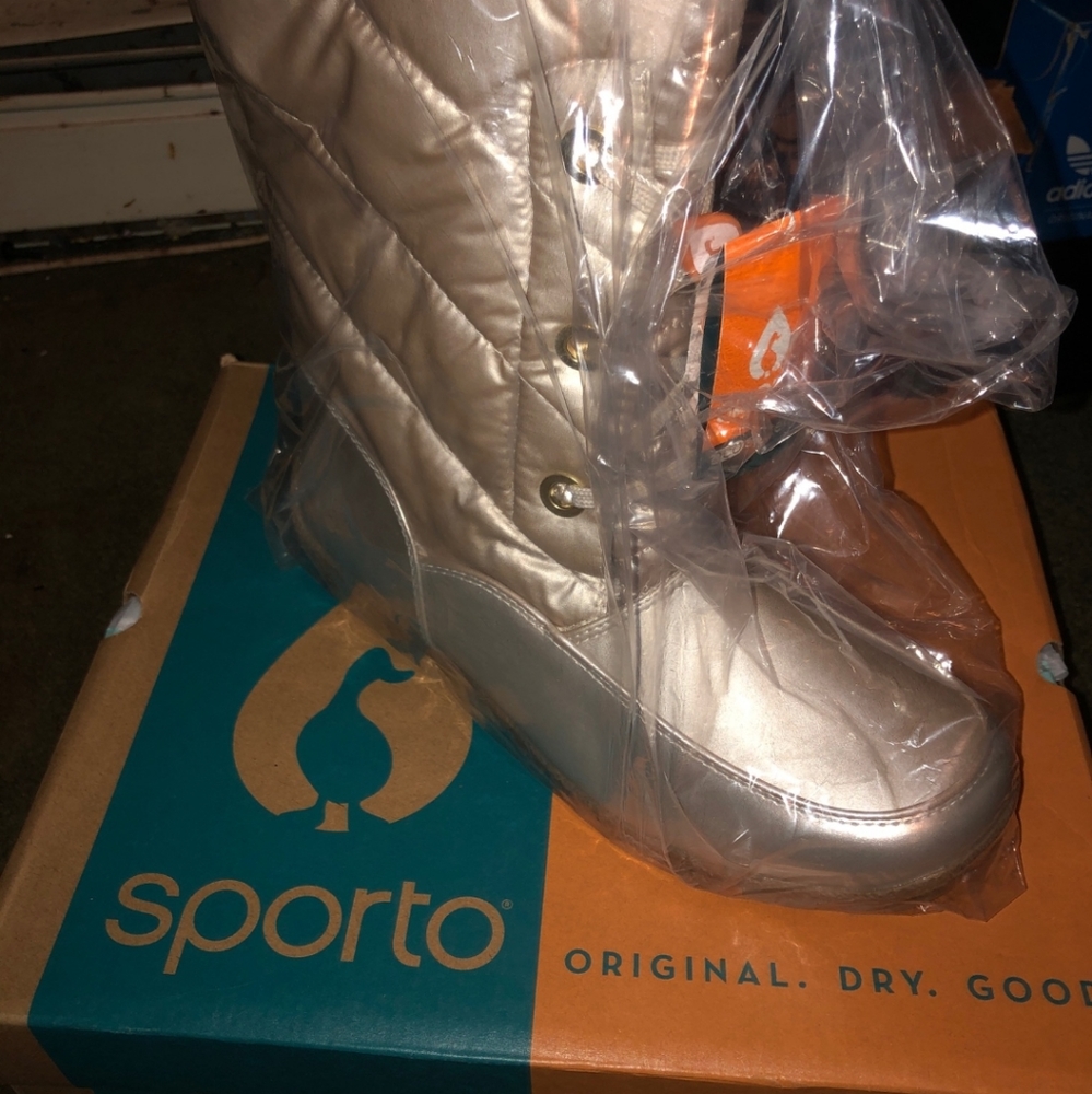 Boots - Picture 3 of 3